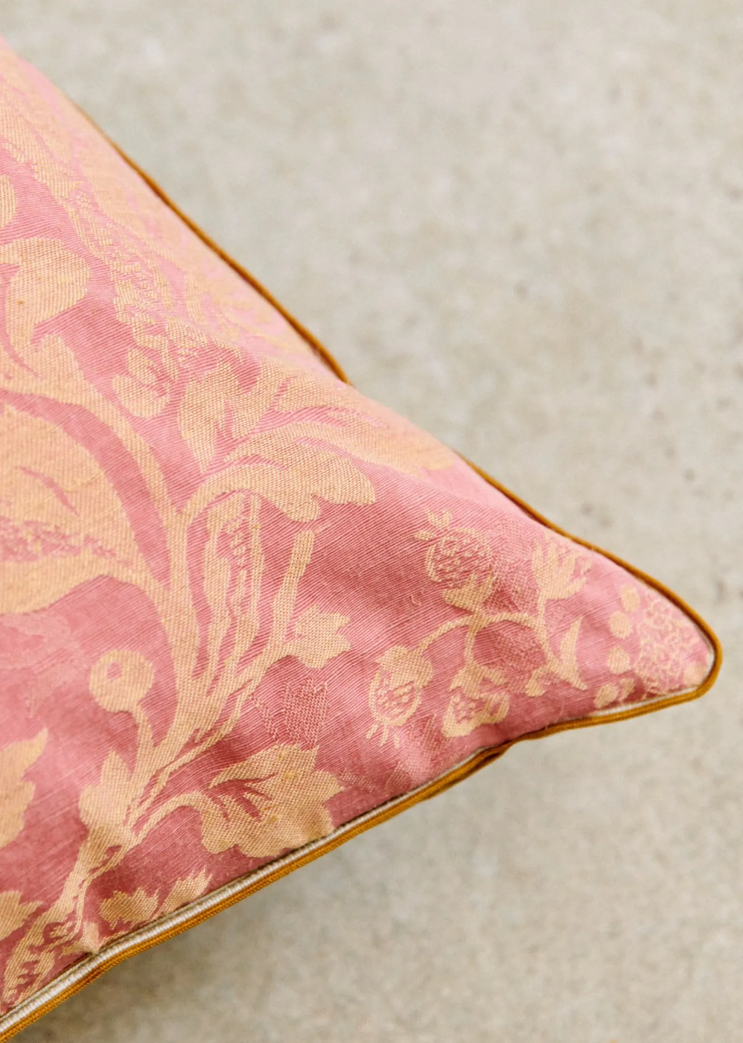 Sezane Coussin Vintage - Très Grand Modèle- La Sélection Vintage