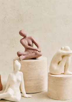 Sezane Sculpture Guénolée Courcoux - La Femme Grand Modèle- Les Invités