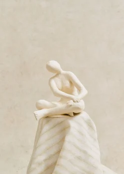Sezane Sculpture Guénolée Courcoux - La Femme Grand Modèle- Les Invités