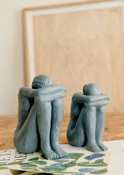 Sezane Sculpture Guénolée Courcoux - Femme Assise Petit Modèle- Les Invités